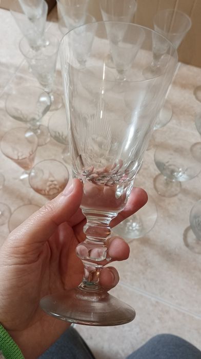 Copos antigos, Garrafas, Jarro... Coleção com cerca de 80 peças no tot