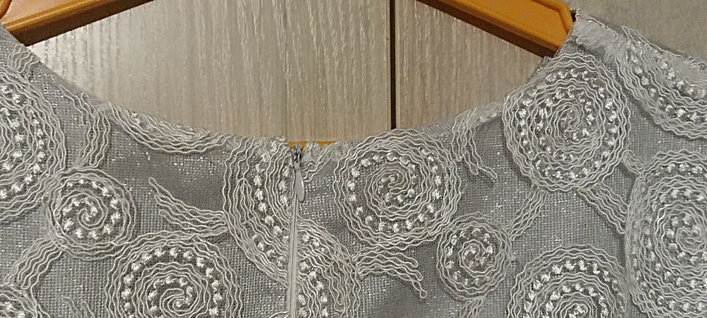 Плаття  на випускний, весілля.