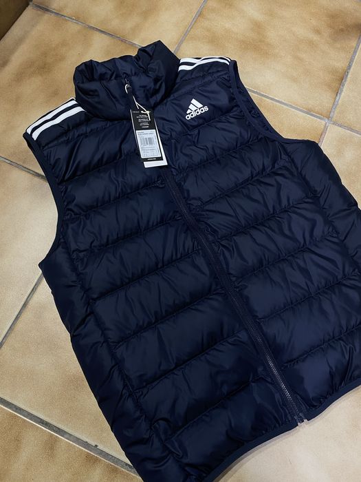 Пухова жилетка Adidas безрукавка Оригінал new жилет темно-синя адідас