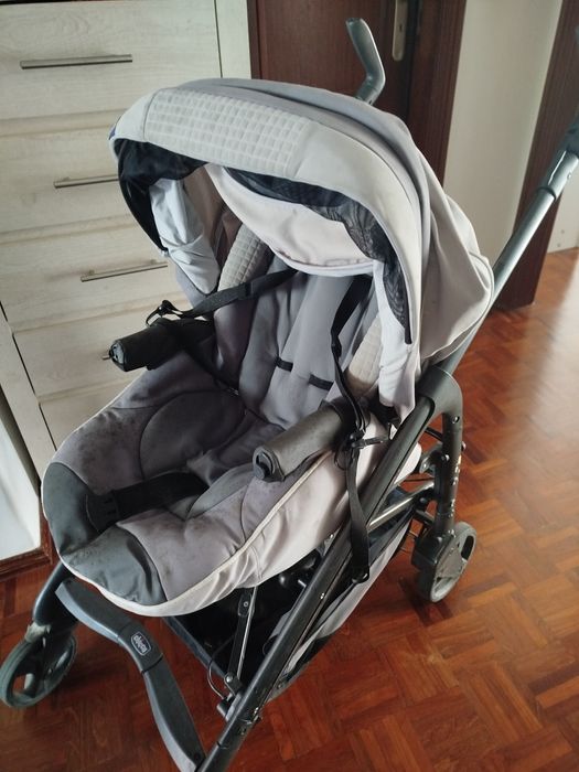 Carrinho bebe e criança