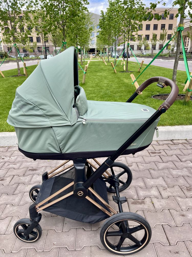 Коляска Cybex Priam 4.0 Rose Gold. 2в1. В чудовому стані.