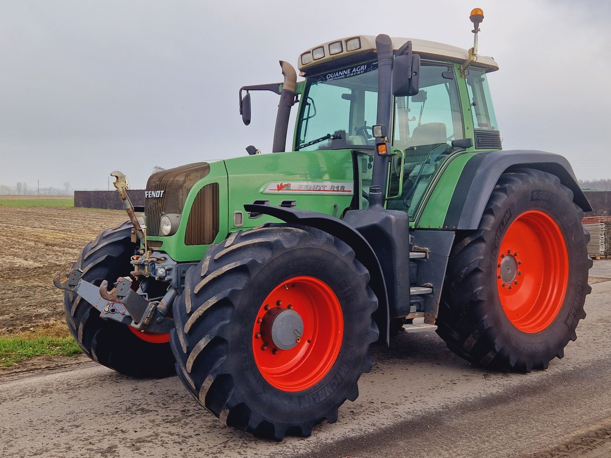 Ciągnik Fendt 818 vario tms