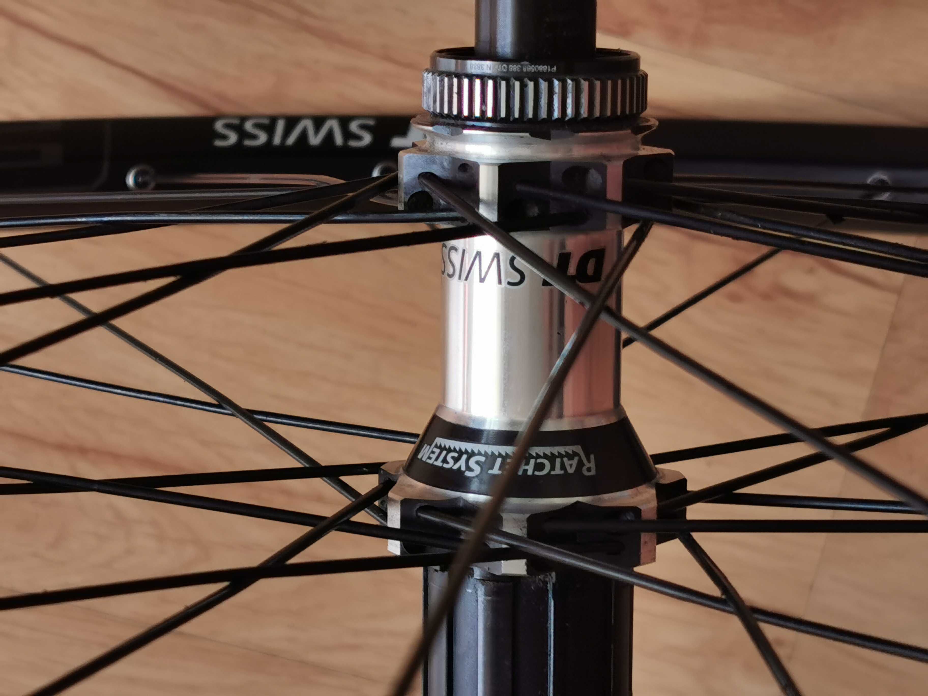 Koła  DT SWISS E1700 Spline  29", 25 MM, TUBELESS READY