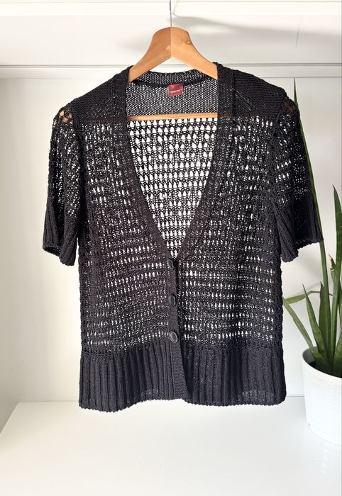 Ażurowy sweter zapinany