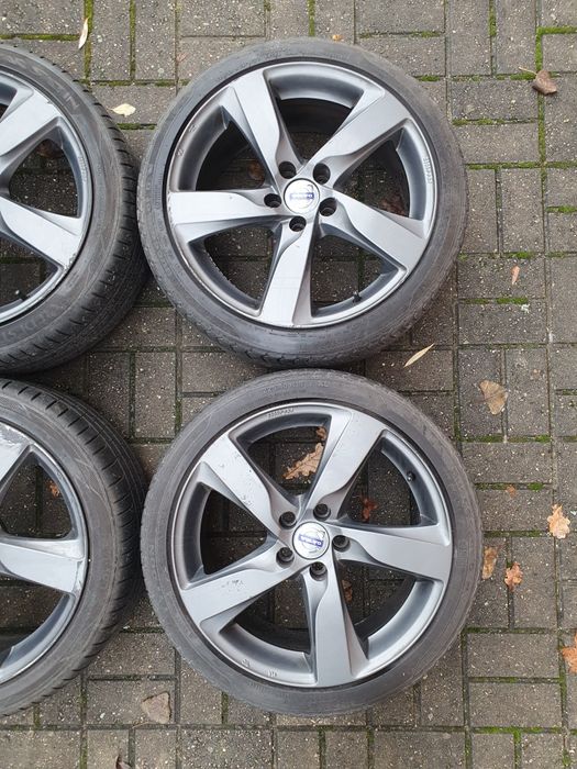 4x Felgi Volvo 8Jx18 et.45 225/40 r18