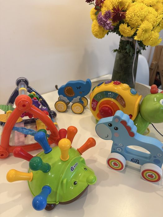Розвиваючі іграшки , іжачок сортер , бізі- трикутник, каталочка коник