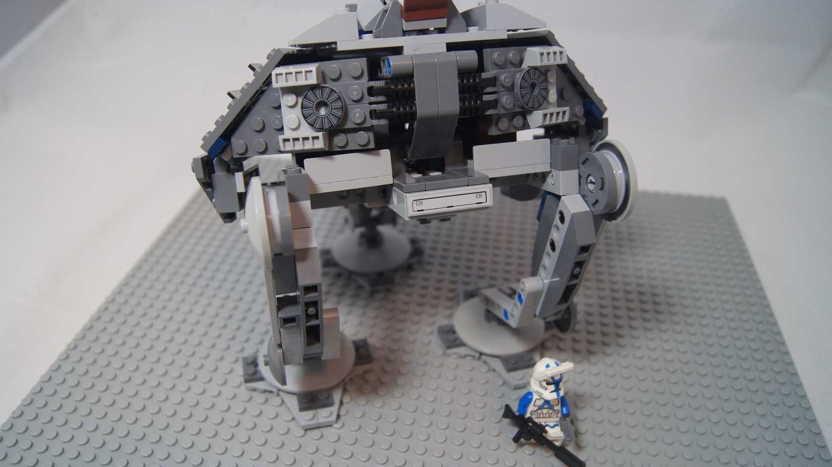 Lego Star Wars AT-AP Walker 501 legion custom 7671 figurki kg