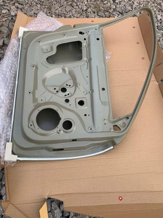 Двери ДВЕРЬ ДВЕРІ Volkswagen Jetta 2011-2018 Кузовные детали В наличии