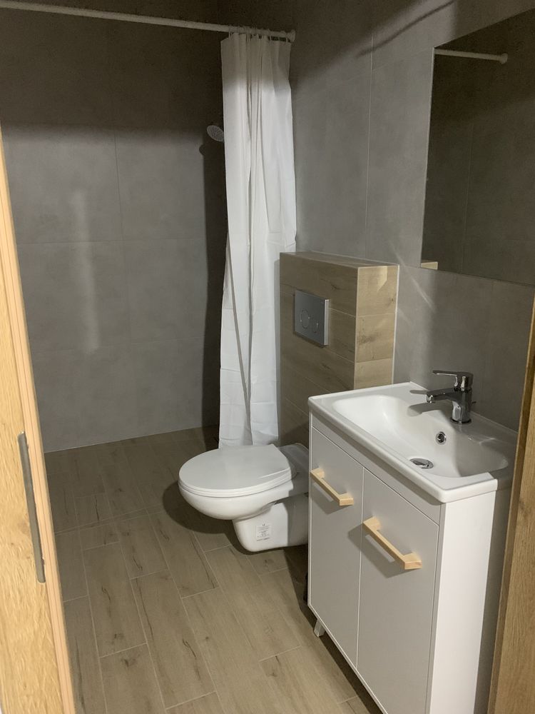 Pokoje z lazienkami dla firm