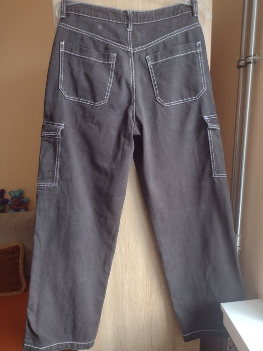 Czarne spodnie bojówki H&M 36