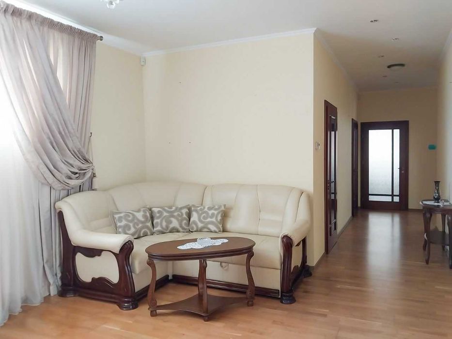 Продаж будинку з ремонтом, меблями, технікою, 5 хв. до Нового р-ну