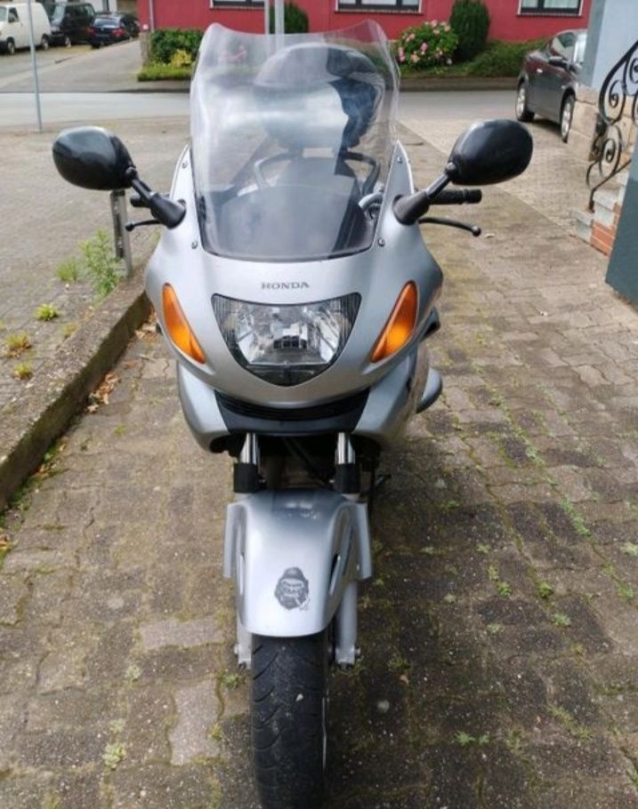 Honda daville 2005 року випуску