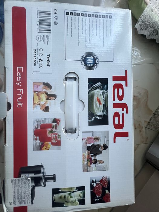 Соковижималка Tefal EASY FRUIT ZE610 D38