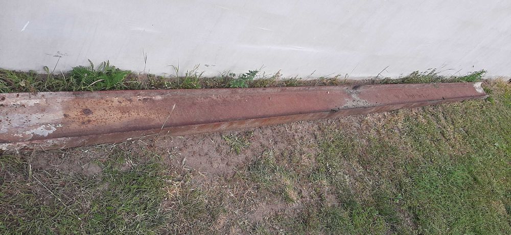 SOLIDNY PROSTY Dwuteownik trawersa z rozbiórki 4,70 m x 18 cm x 9 cm