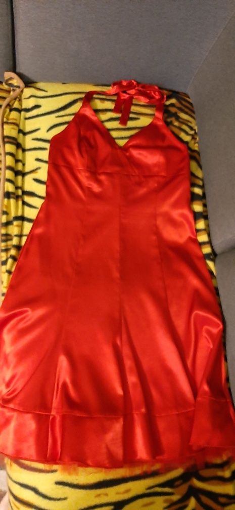 Sukienka satynowa czerwona wiązana na szyi rozmiar 40