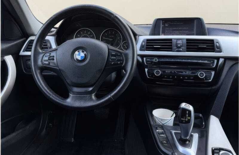 2016 BMW 3 Series 320i