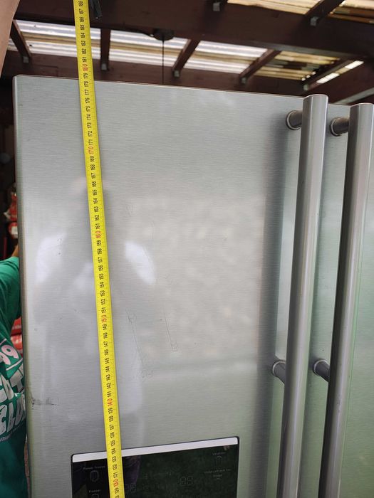 lodówka samsung z kostkarką lodu  i dystrybutorem wody