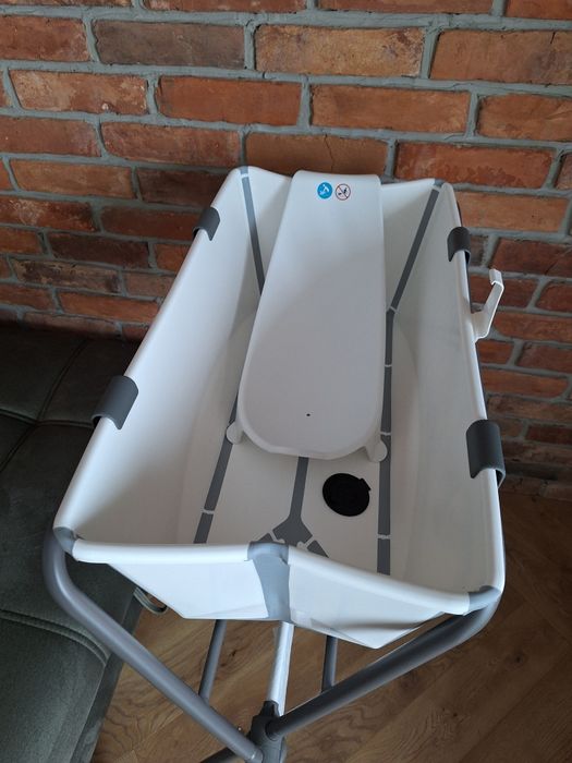 Wanienka składana ze stojakiem Stokke Flexi Bath