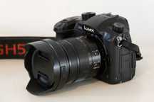 Panasonic Lumix GH5 com lente Panasonic Leica 12-60 2.8-4