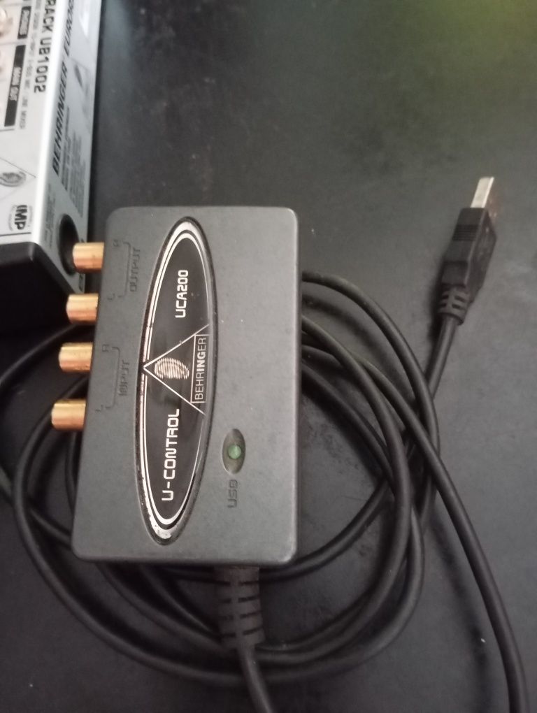 Mesa de mistura com interface USB