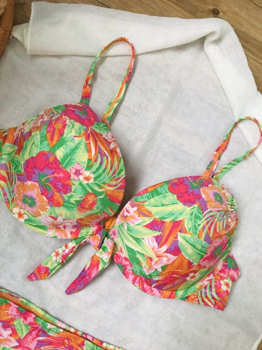 Купальник M L оранжевый в цветочный принт