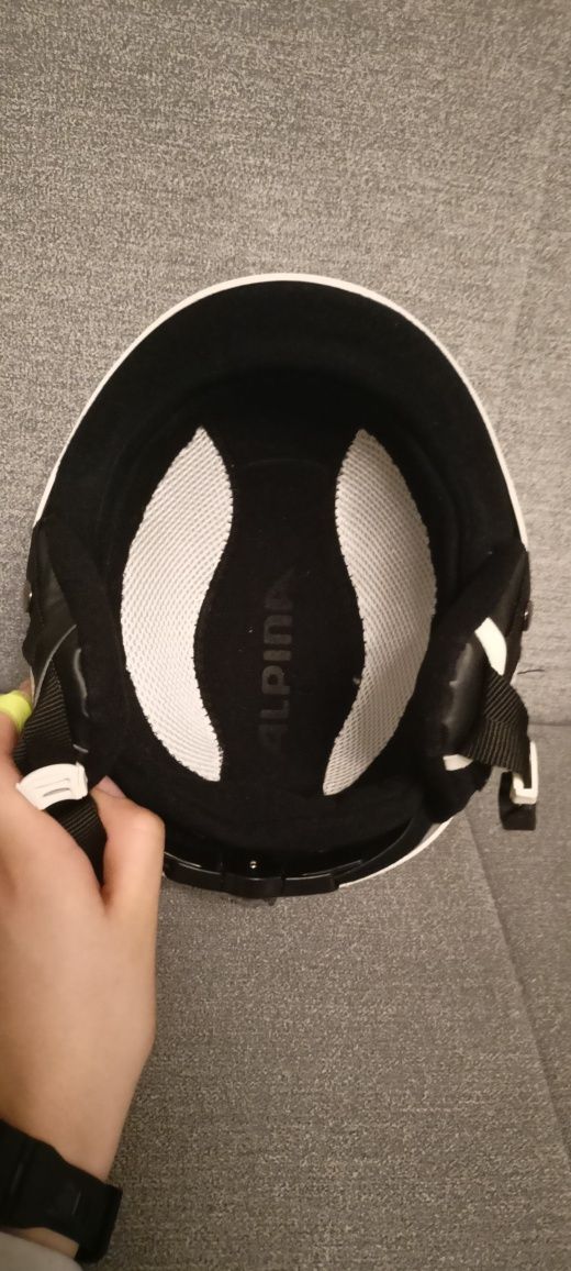 Kask narciarski Alpina biały