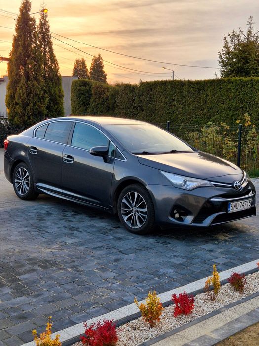 TOYOTA AVENSIS PREMIUM, poj.1,8VVT, benzyna/gaz, grafit, skóra, hak