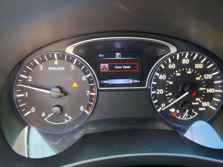 Продам Nissan Altima 2.5л автомат 2016год