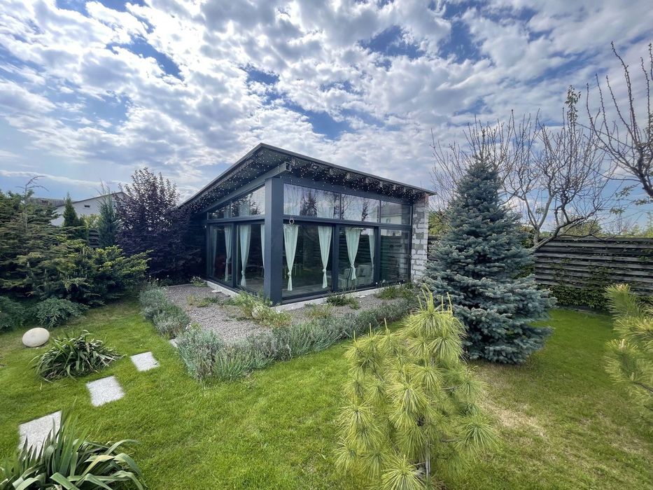 (Без %) Сучасний будинок З басейном Безуглівка