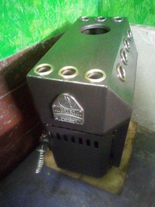 Дров'яний воздухогрійний котел.