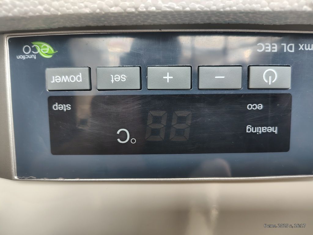 Бойлер Electrolux EWH 100 Fmx EEC