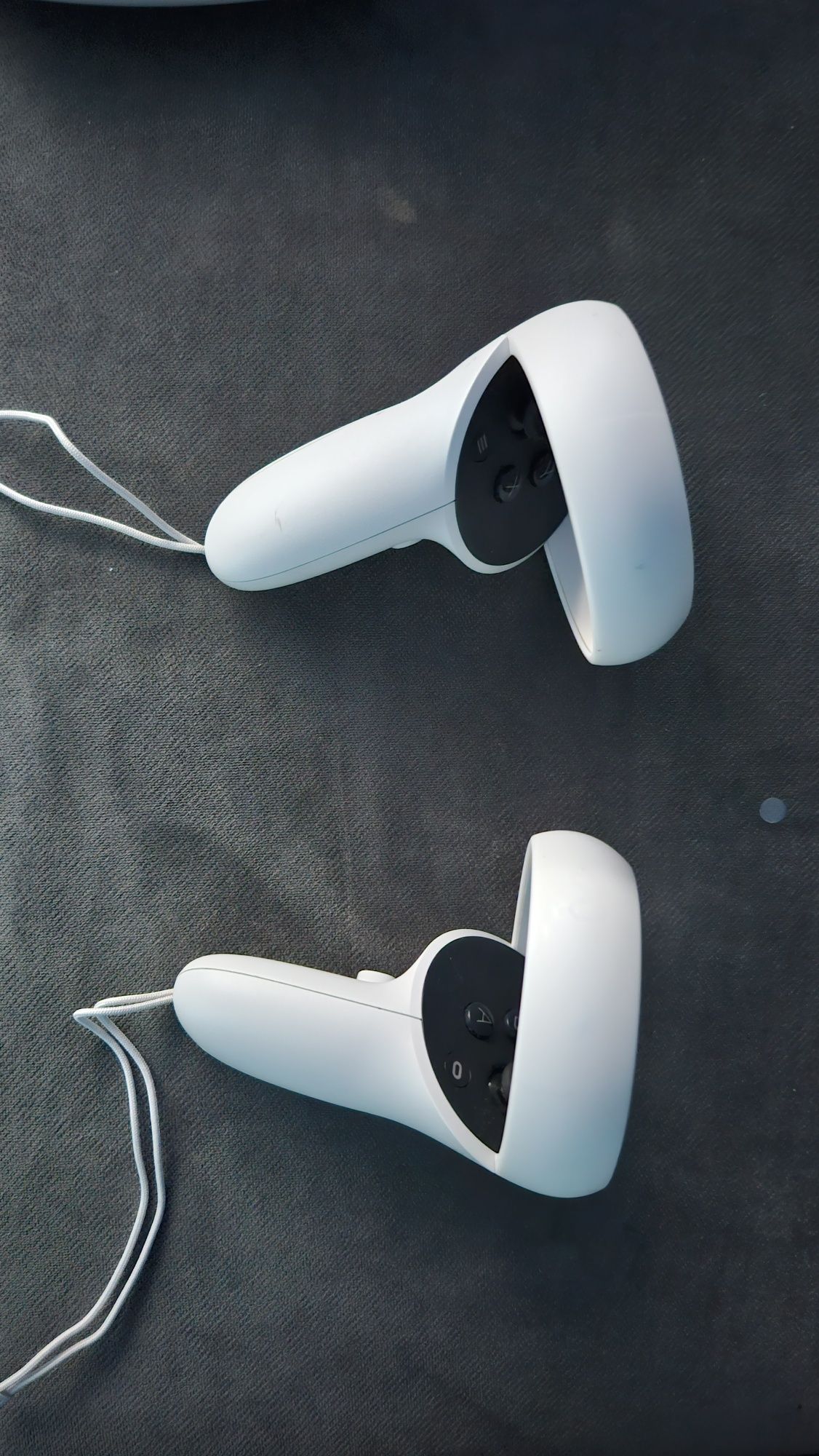 Oculus Quest 2 z kontrolerami kablem USB 5m i pudelkiem