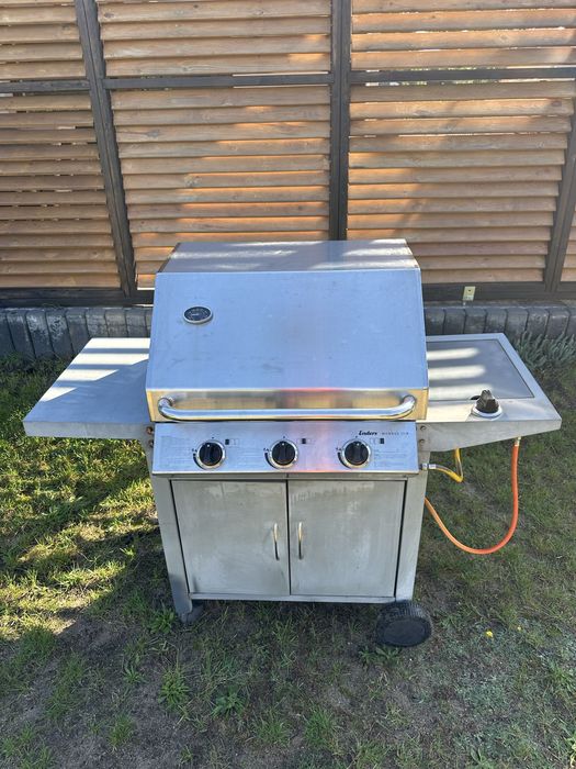 Grill gazowy Enders Monroe – stal kwasoodporna, moc i trwałość!