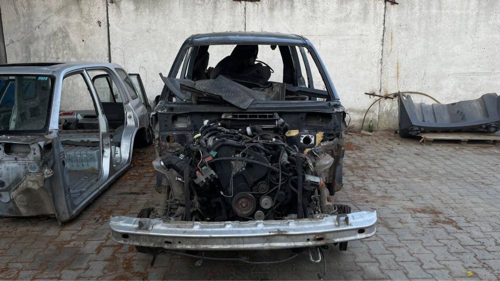Разборка Сузуки Гранд Витара 2003г 2.0д разборка Suzuki Grand Vitara