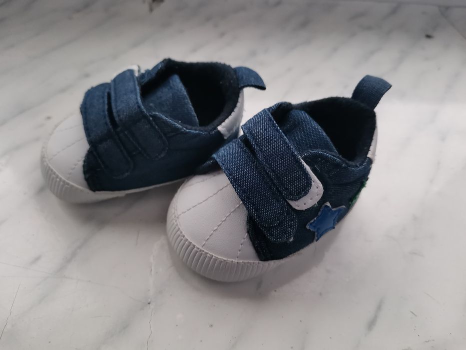 Buty niechodki niemowlęce