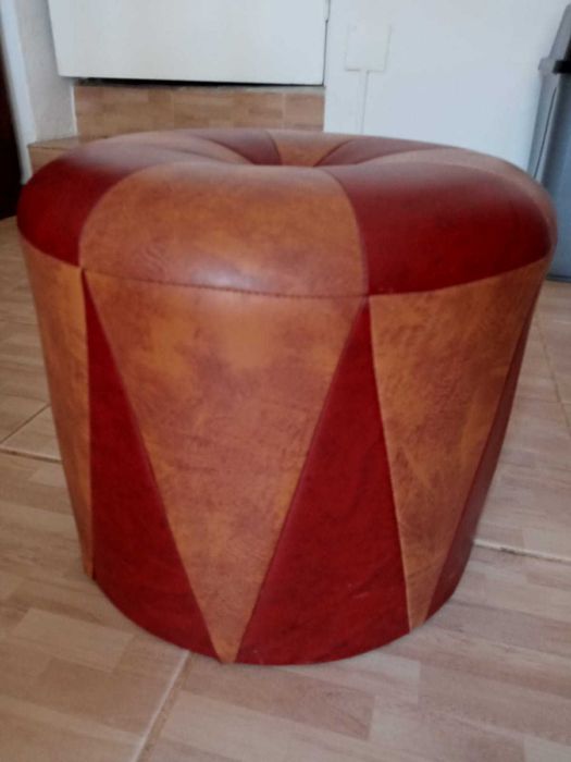 PUF africano em pele como novo