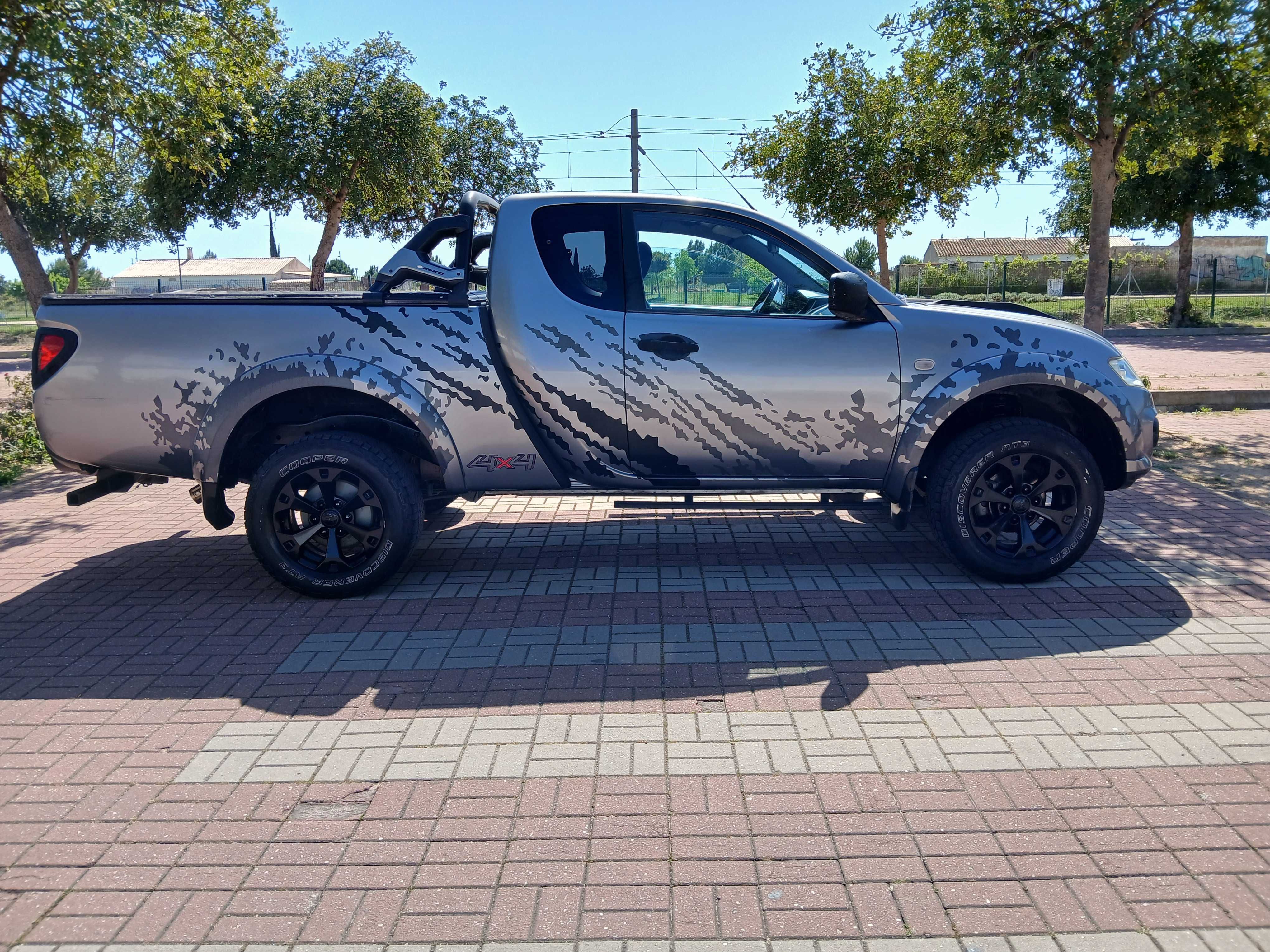 Mitsubishi Strakar 2.5 DI-D 4x4