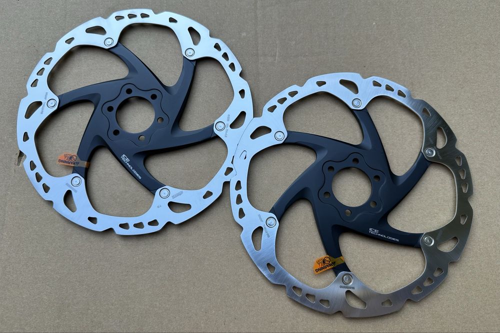 Dwie nowe tarcze hamulcowe SHIMANO Deore XT SM-RT86 203mm