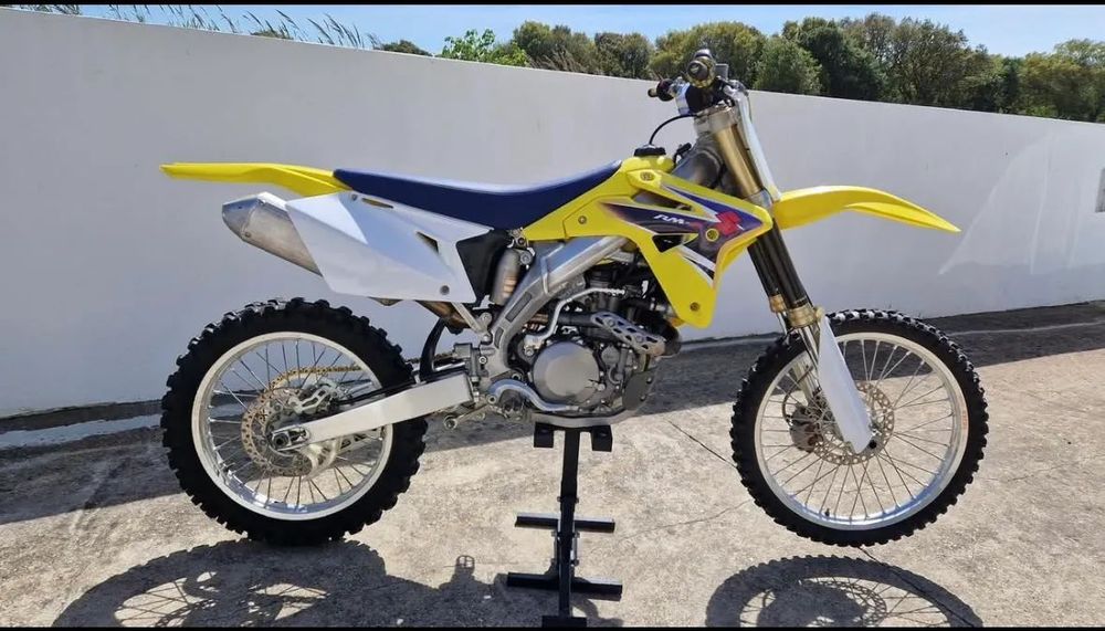 Suzuki RMZ
