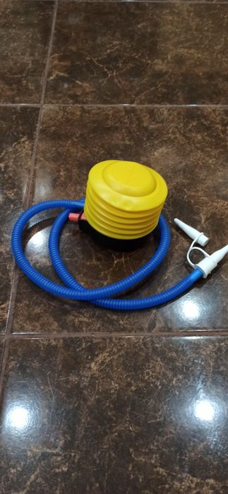 Насос для фитбола