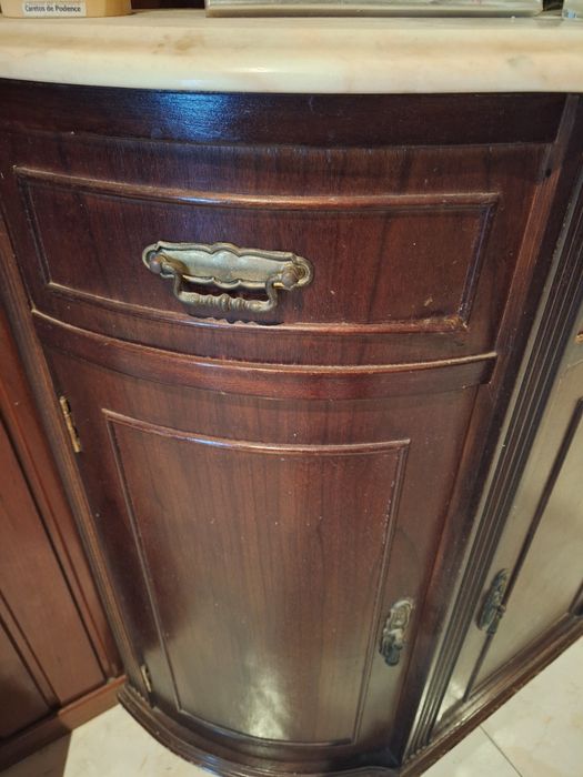 Vendo sapateira com pedra mármore
