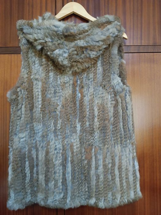 Colete de Senhora em pelo de coelho, estado como novo