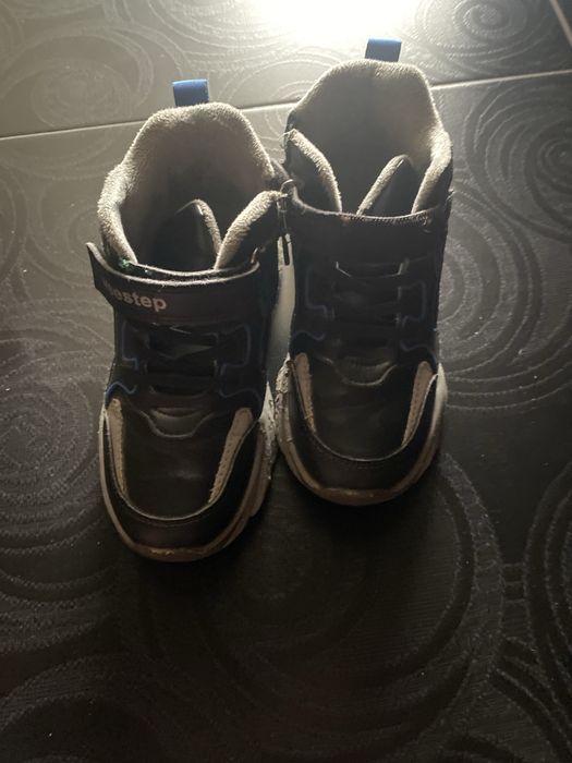 Дитяче взуття осінь весна