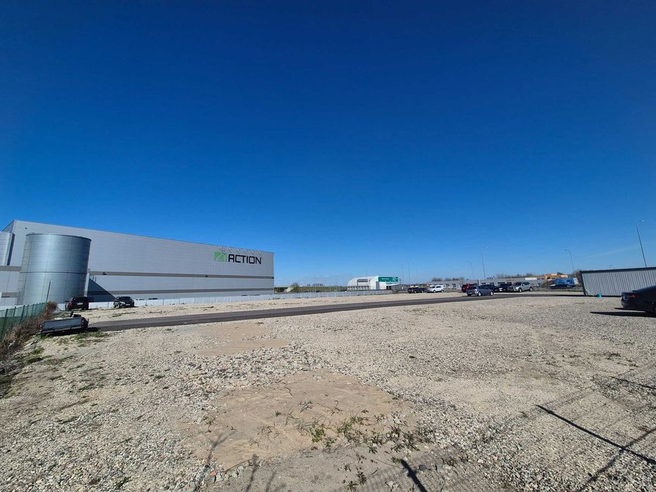 Teren przy węźle S7 blisko lotniska 3200m2 -utwardzony