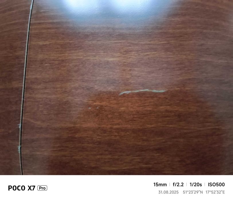 Stół rozkładany z krzesłami