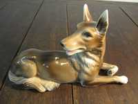 Figurka porcelanowa owczarek niemiecki, sygnowana Sitzendorf Niemcy