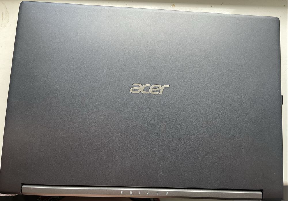 Laptop Acer Aspire 7 A715-42G