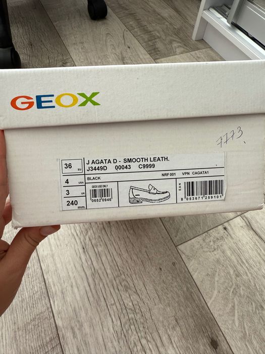 Туфлі лофери Geox 34.5-35р шкіряні