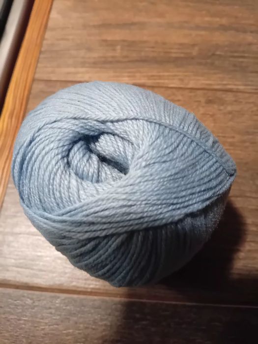 Włóczka kaszmir 80%, kolor baby blue.