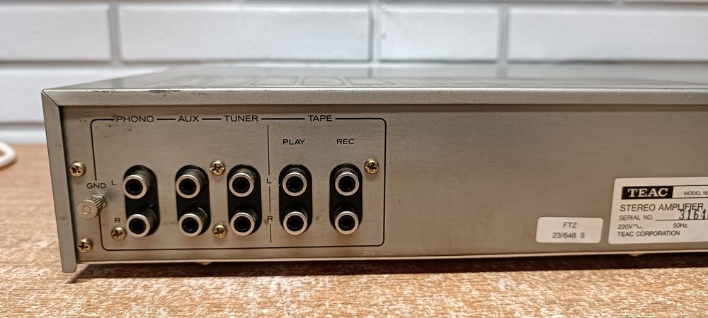 Wzmacniacz TEAC A-505. Japan